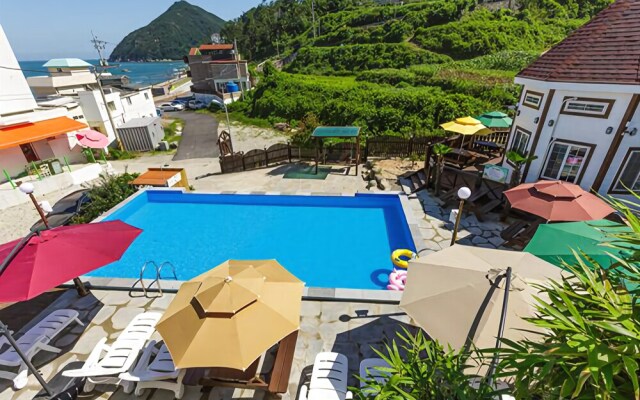 Geoje Patio Pension
