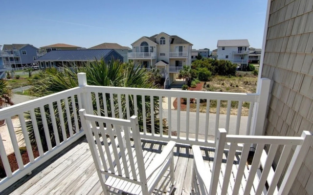 Mayor's Nest 4 Bedroom Home By Redawning