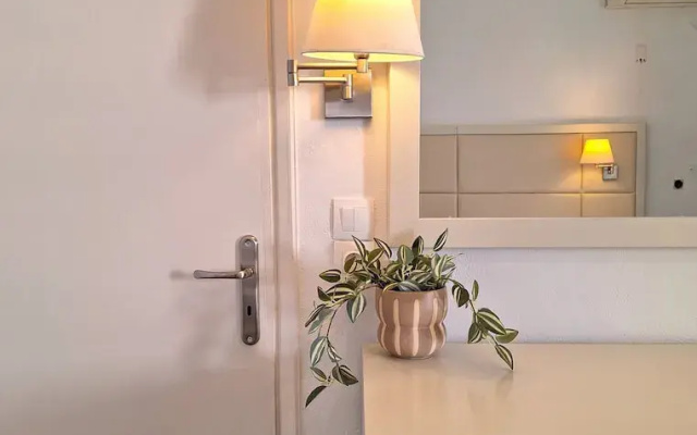 Ever Green Beach Apartments