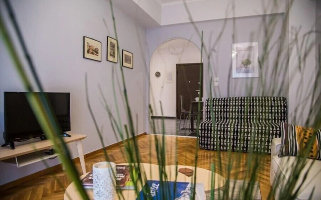 Brand new apartment with one bedroom next to Metro