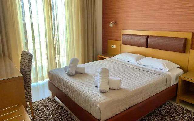 Hotel Flisvos