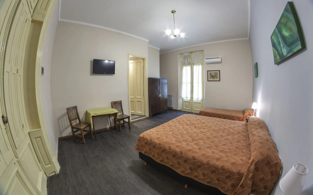 Hotel Reina