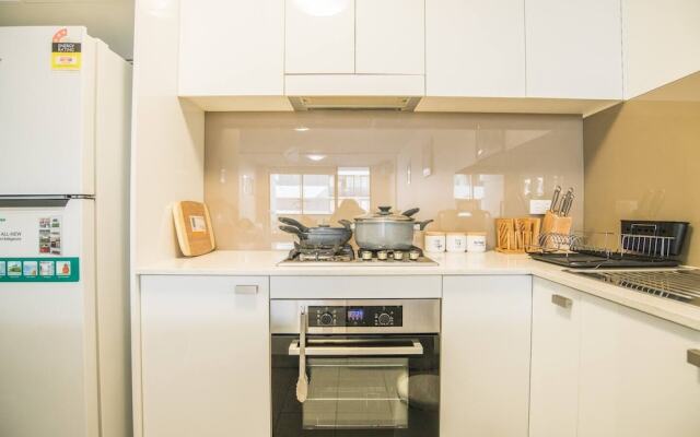 2bed2bath APT at Wolli Creek+P* Close to Airport