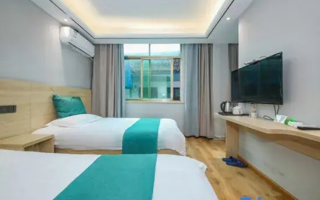 Lijun Business Hotel (Yuyao Simen)