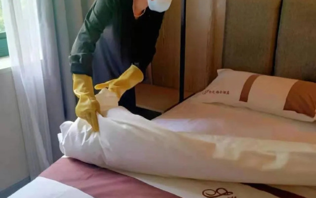 Nanjing Affirm Platinum Hotel (Shuiximen Street Mochouhu Branch)