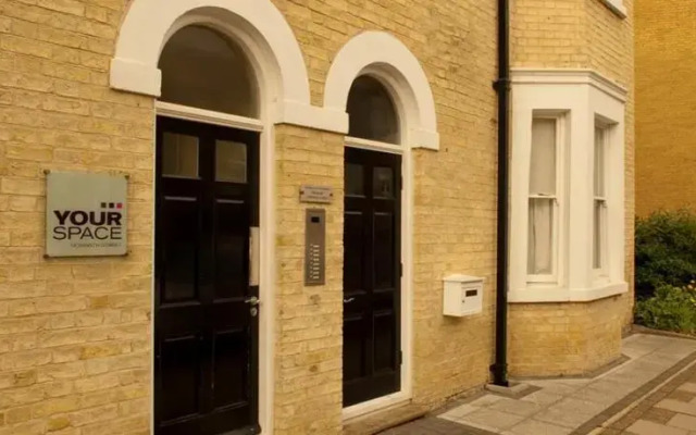 Norwich Street Apartments (Peymans)