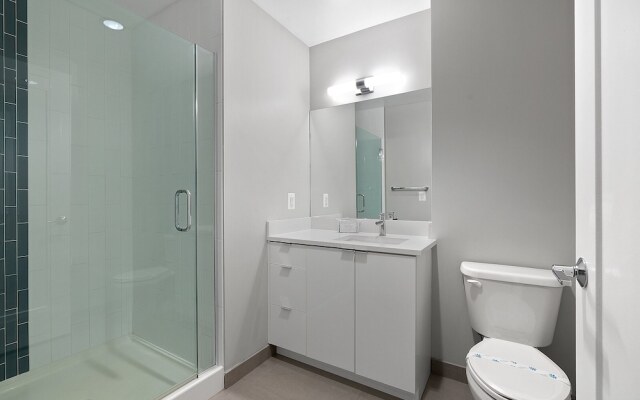 Global Luxury Suites Center City