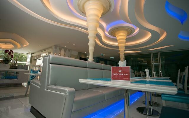 ZEN Premium Santiphap Park