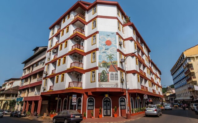 OYO 10241 Hotel Mayfair 2