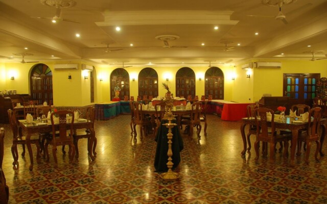 Paradise Resort