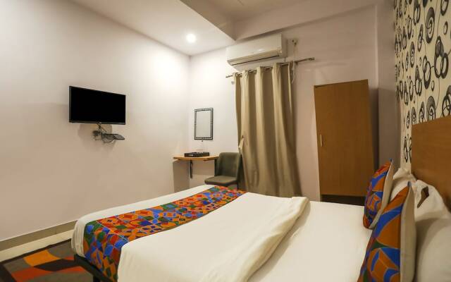 Fabhotel Pranjul Inn