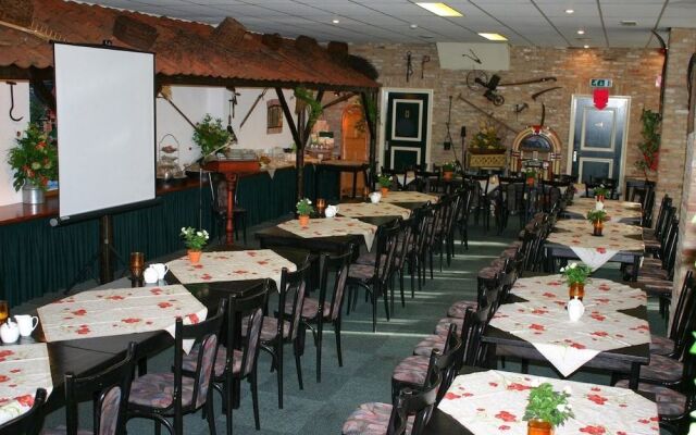 Hotel de Stadsboerderij/ Eetcafé de Brabander
