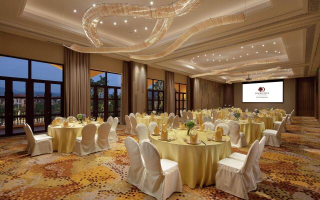 DoubleTree by Hilton Huidong Resort