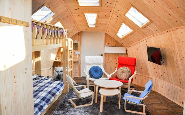 Geojedo Stone Hill Glamping Pension