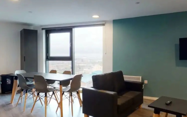 Student Only Canvas Arundel House