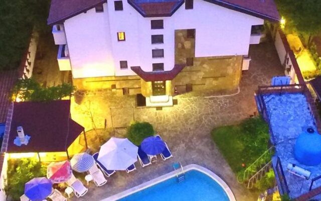 Guest House Yanina