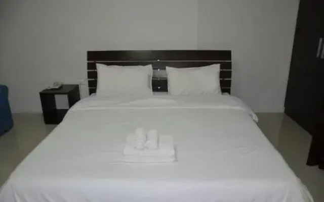 Grand Diamond Nava Nakorn Hotel