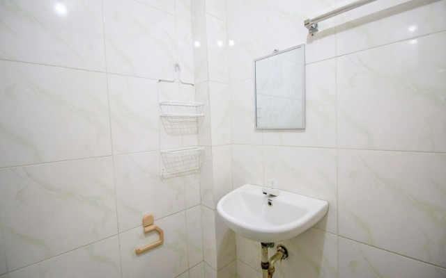 Lisa's Guesthouse by OYO Rooms