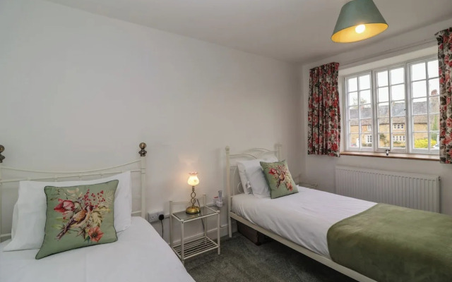 Two Towers Cottage