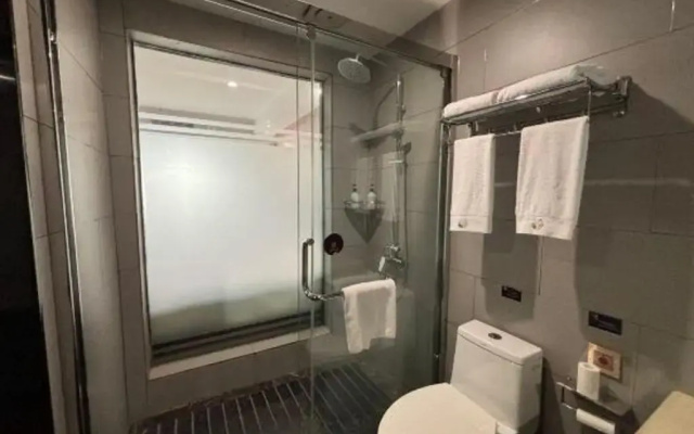GME Anqing City Qianshan County Fortune Plaza Hotel