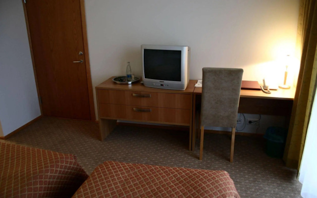 Raadimõisa Hotel