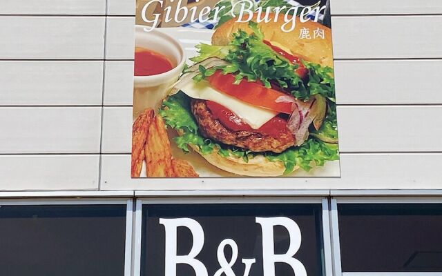 Riverside Hostel B&B – Hostel