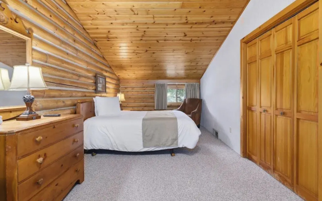 The Lodges at Breezy Point