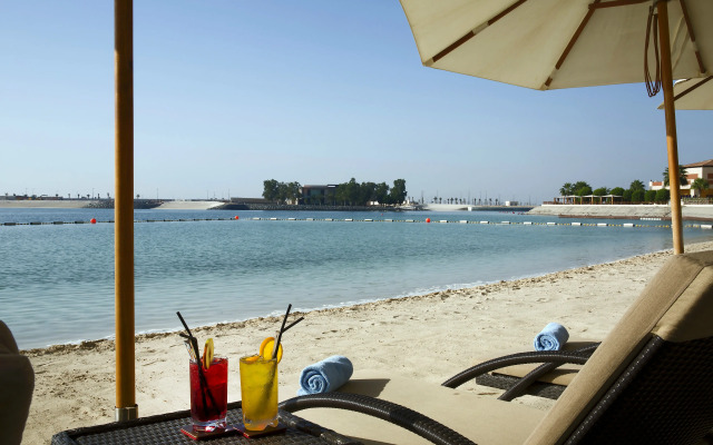 Bab Al Qasr Hotel
