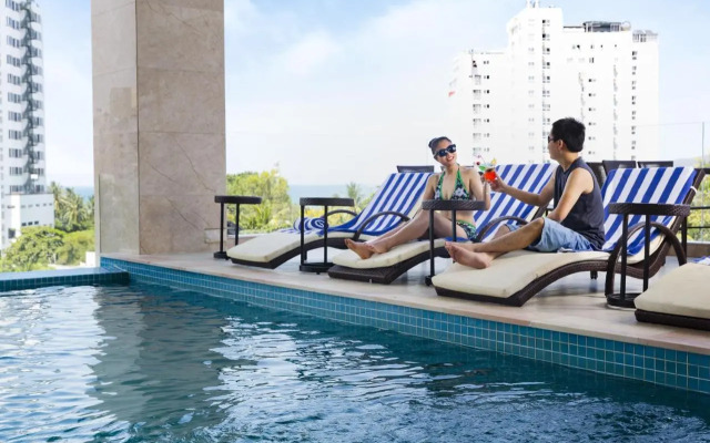 Dendro Gold Apartment
