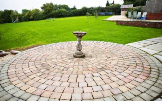 Henwick House Bed and Breakfast