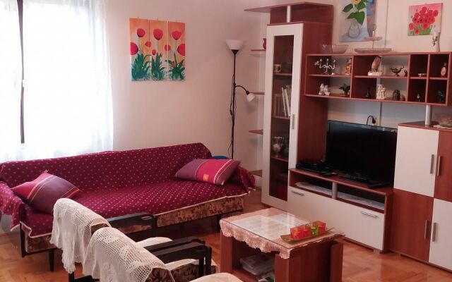 Apartment Tomi - with large terrace (60m2): A1 Trogir, Riviera Trogir