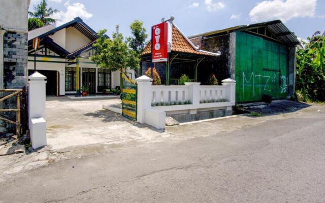 OYO Life 3301 Pondok Eyang Obi