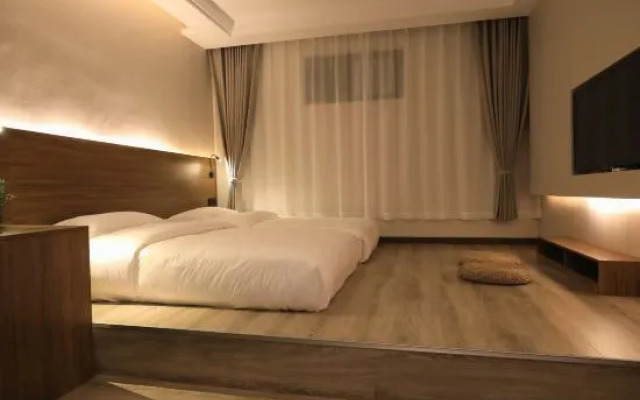 Yahao Hotel (Yongchuan East Railway Station)