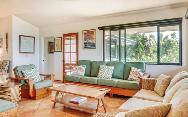 Ocean-view Bungalow: Walk to Pebbles Beach!