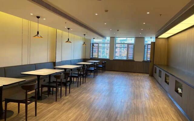 Hanting Hotel Changchun Jiutai District Government Affairs Service Center