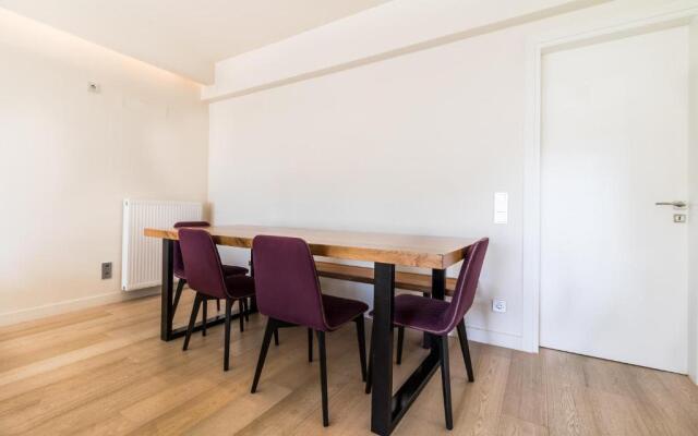 Luxury 3 Bedroom Apartment with garden in Glyfada