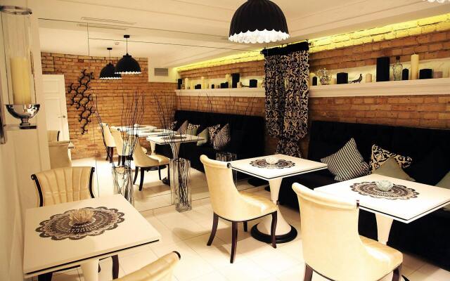 Moon Garden Boutique Hotel