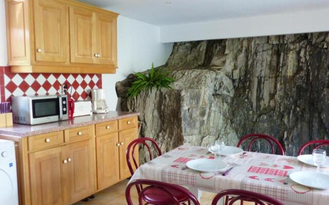 Gîte Ferrières-sur-Sichon, 4 pièces, 8 personnes - FR-1-489-212