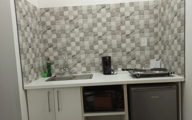 Gugu's Private and Cosy Guest Studio 4