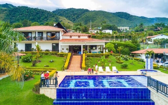Finca Lago Calima With Excellent View