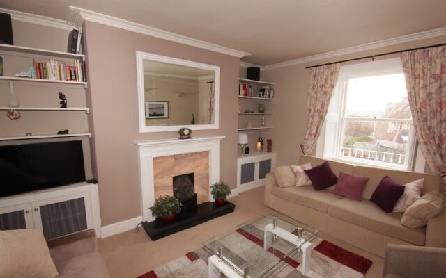 Wellsway House - Stylish Townhouse