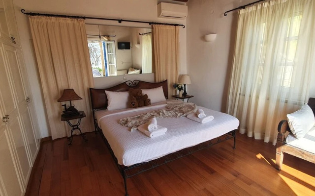 Villa Apollonia 3BR in Agios Stefanos by iTravelhome