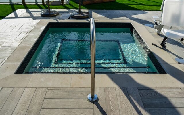 Oceanfront Luxury Hyde Beach Condo