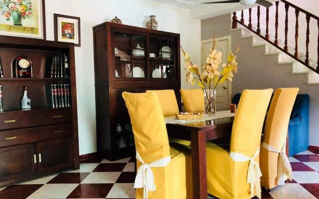 Casa grande con piscina