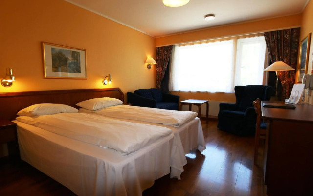 Grand Skei Hotel
