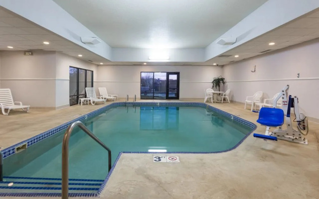 Super 8 Germantown Milwaukee
