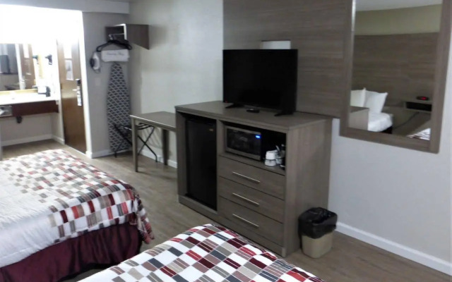 Ramada by Wyndham Medford Airport North