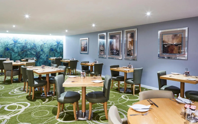 Mercure Newbury West Grange Hotel