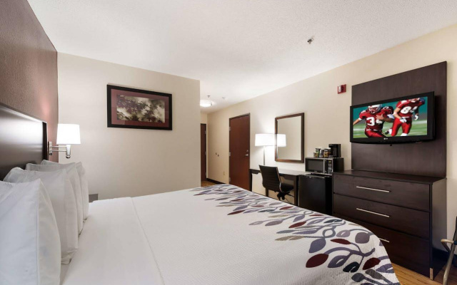 Red Roof Inn Auburn