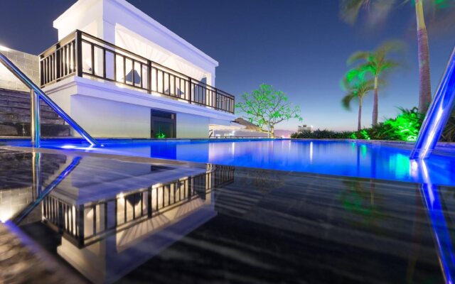 Tokyo Boutique Front Beach Hotel